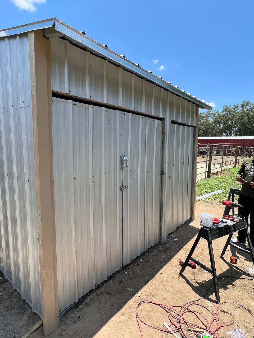 gator-stall-and-barn